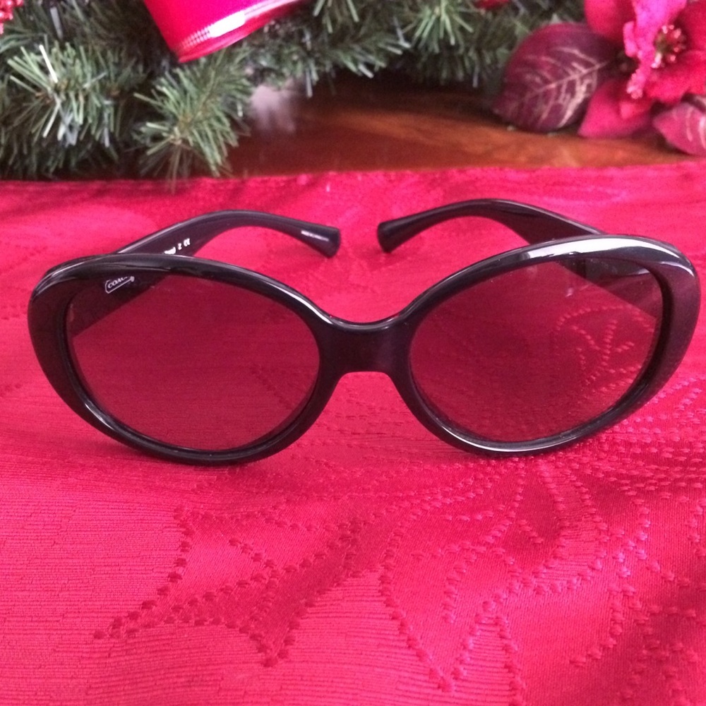 SOLD Coach Sunglasses 🌷